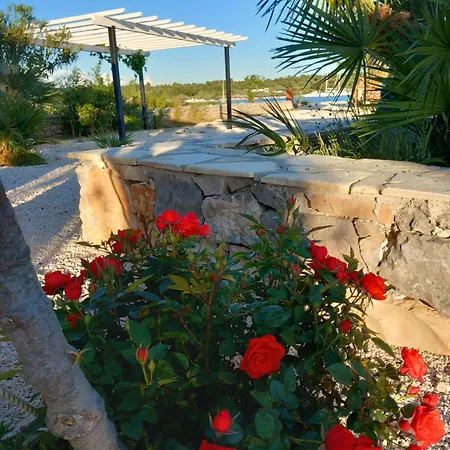 Beach House Marina Grande Betina  Exterior photo